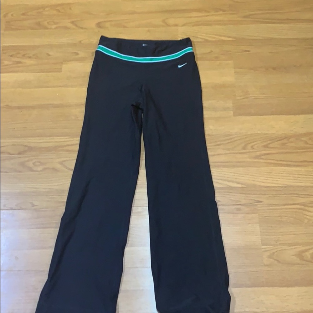 NIKE Black Yoga Pants
